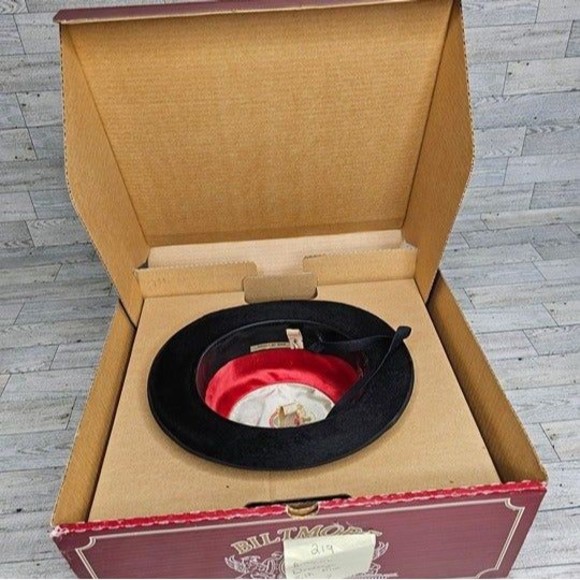 VINTAGE Biltmore Black Dressage Silk Finish Riding Hat, Size 6 7/8-7 w/ Box - Picture 9 of 10